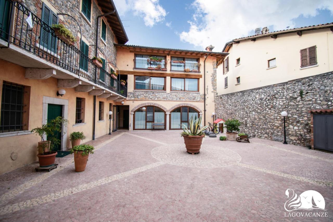 Апартаменти Luxus Gardoncino Манерба-дель-Гарда Екстер'єр фото